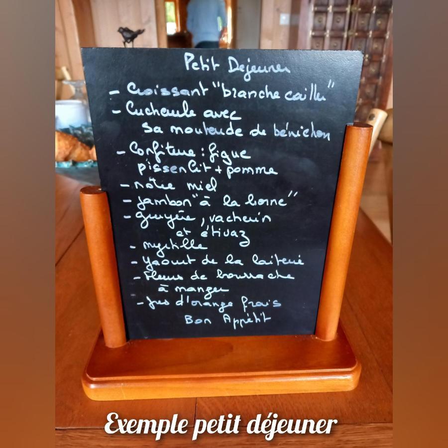 Les Abeilles Panzió Romont Kültér fotó