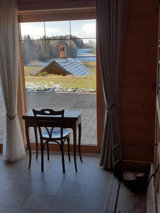 Les Abeilles Panzió Romont Kültér fotó